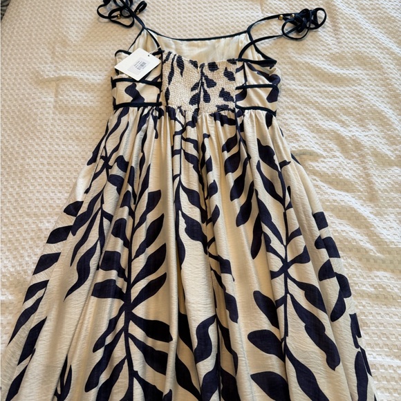 Entro Navy and Cream Maxi Dress - Picture 2 of 3